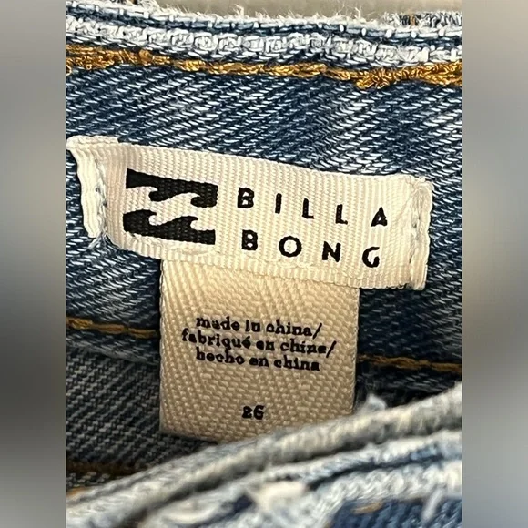Billabong Women’s size 26 Light Blue Denim Shorts - Picture 4 of 9